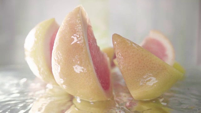 新鲜的葡萄柚片视频下载