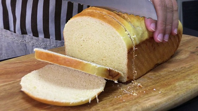 健康早餐:自制全麦面包视频下载