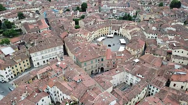 圆形剧场广场。卢卡市鸟瞰图景观。意大利。视频素材