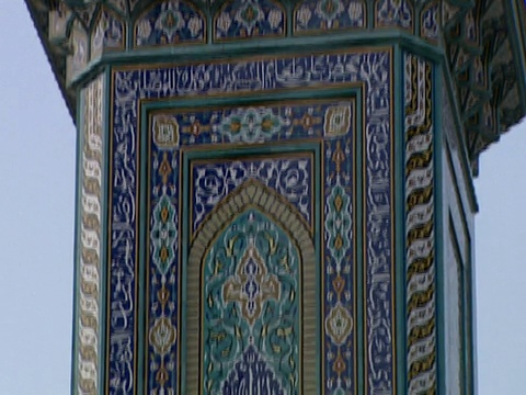 TU清真寺尖塔采用彩色瓷磚馬賽克/ Qon，伊朗視頻素材
