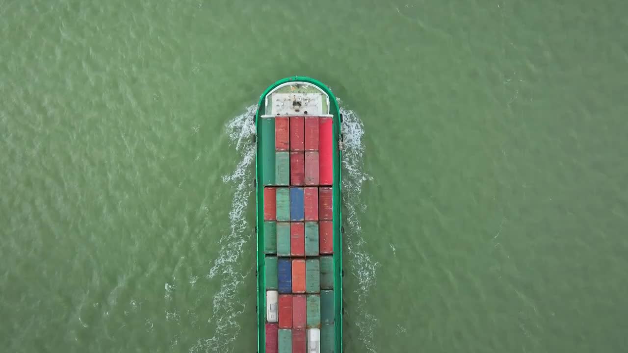 4k珠海轮船 船 集装箱货轮 海上航行视频素材