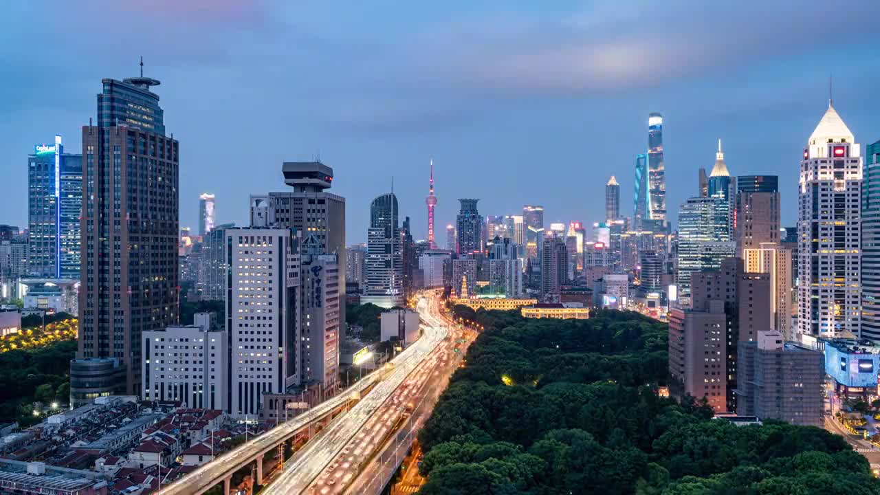 中国上海城市日转夜延时风光视频素材
