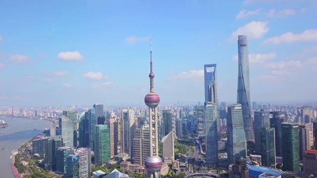 晴朗天气下的上海浦东陆家嘴航拍视频延时摄影视频素材