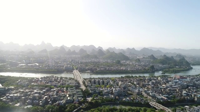 阳光下的桂林城市视频素材