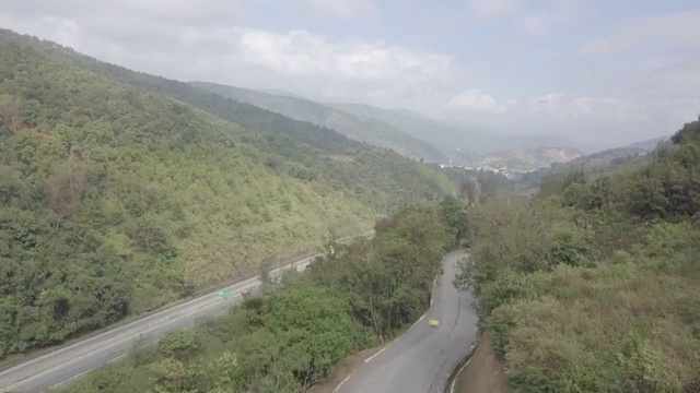 山路和公路视频素材
