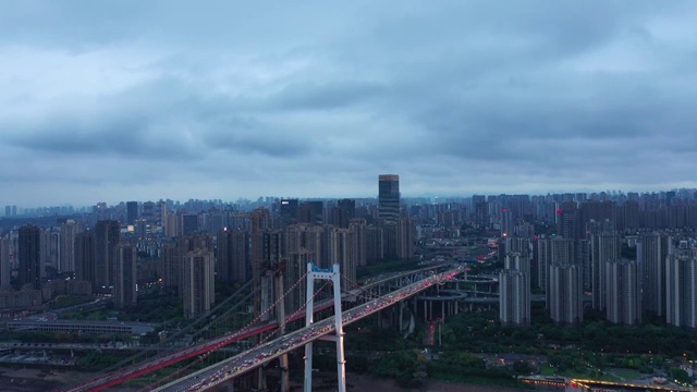 重庆鹅公岩长江大桥傍晚视频素材