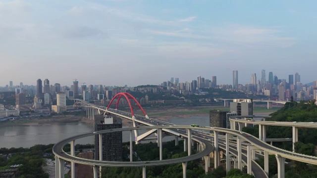 重庆菜园坝长江大桥傍晚城市天际线视频下载