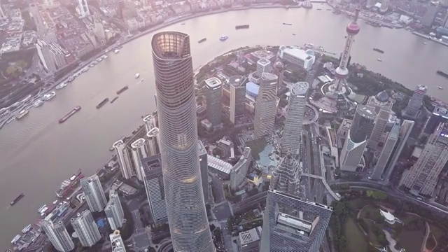 航拍视角下的晴朗天气的上海陆家嘴俯拍4K高清延时摄影视频下载
