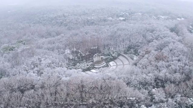 下雪的中山陵音乐台视频素材
