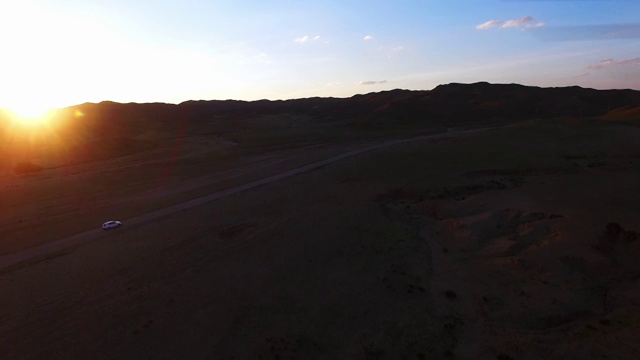 中国内蒙古戈壁滩日落航拍视频素材