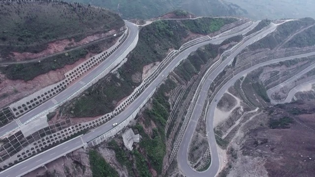中国陕西盘山公路航拍视频素材