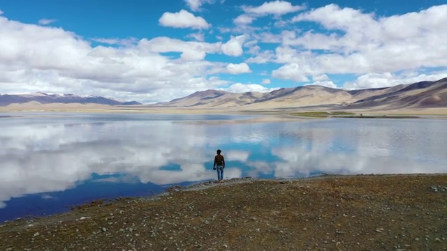 西藏 阿里 盐湖 倒影 大北线 中北线 无人区 日喀则视频素材