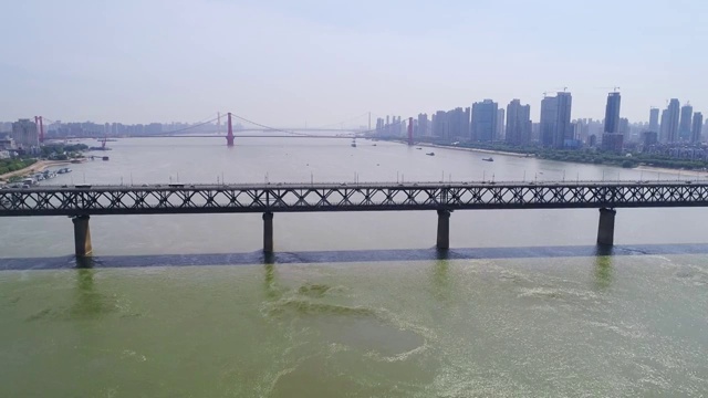 武汉长江大桥航拍视频素材