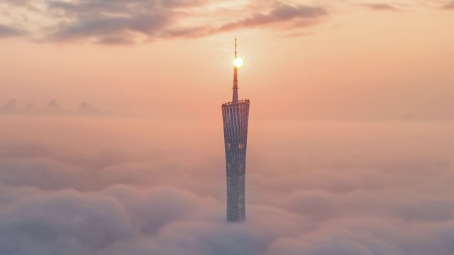 广州塔云海上的日出视频素材
