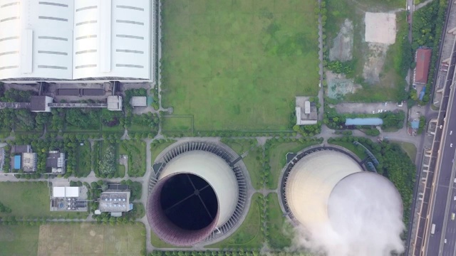 航拍视角下的上海闵行吴泾热电厂4K高清视频视频素材