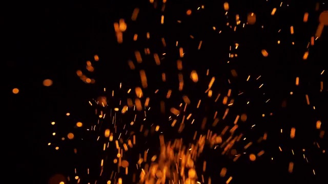 燃烧而起的火花飞舞视频素材