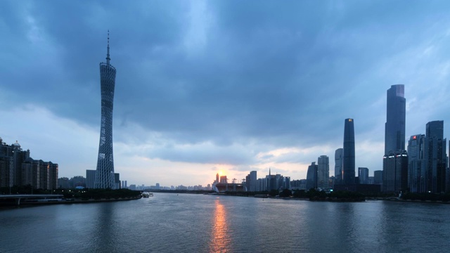 广州夕阳与风暴雨视频素材