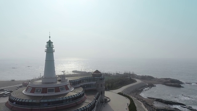 青岛海边灯塔视频素材