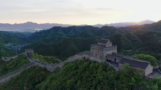 航拍中国北京金山岭长城日出视频素材