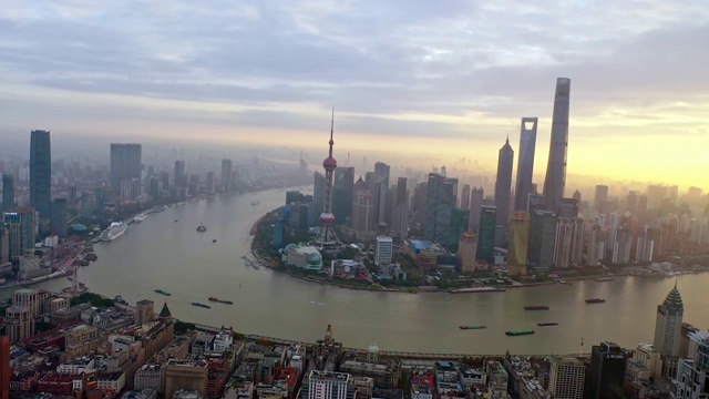 航拍视角下的上海陆家嘴外滩日出高清视频视频下载