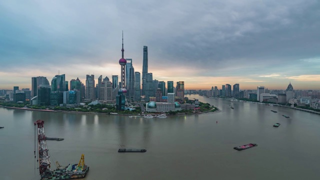 晴朗天气下的上海陆家嘴日出4K高清视频视频素材
