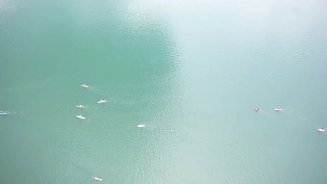 湖面上的板桨比赛视频素材
