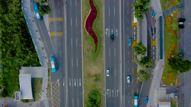 航拍深圳最美景观道路深南大道及深圳市中心CBD现代建筑群视频素材