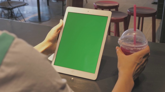 触碰绿屏扣屏电子产品手机平板视频购买