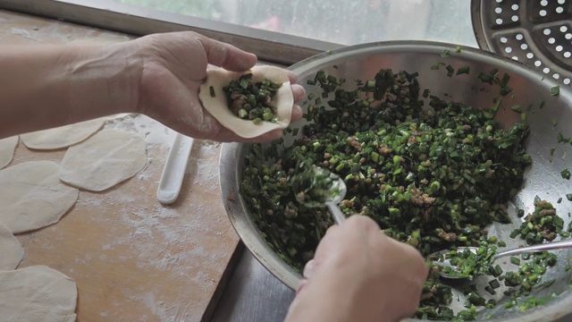 升格视频家庭手工包水饺幹剂子视频素材
