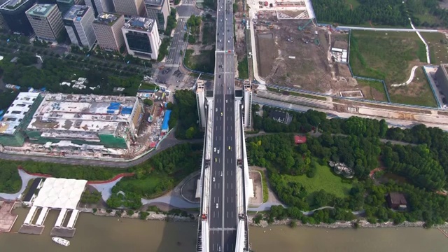 航拍上海黄浦江与卢浦大桥视频素材