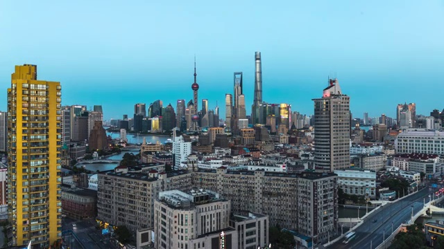 上海城市风光日转夜延时视频下载