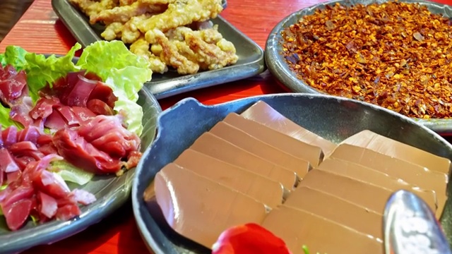 冬季中国传统美食火锅4K高清视频视频素材