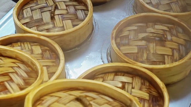 冬天中国传统美食糕点蒸笼4K高清视频视频素材