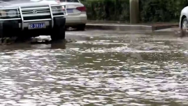 暴雨过后的街道视频素材
