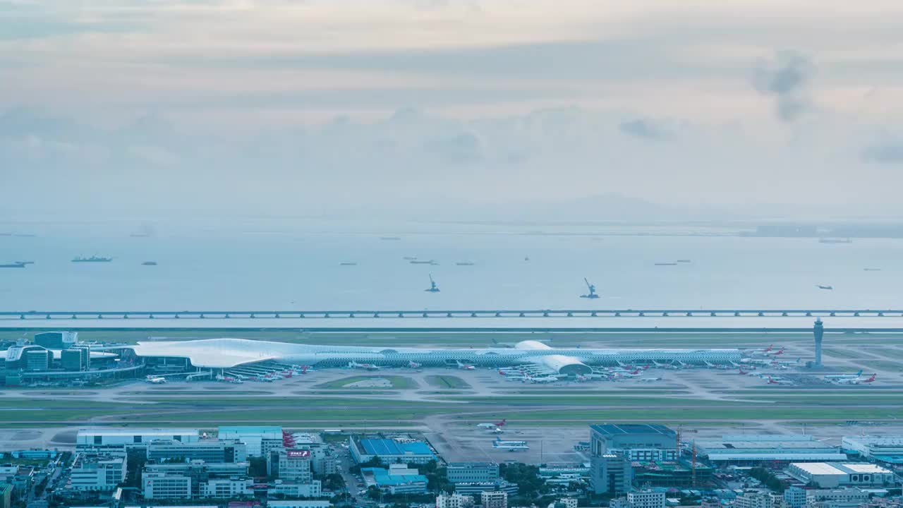 深圳市宝安国际机场日转夜全景8K延时摄影视频素材