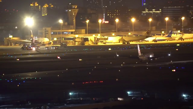 正在降落的民航客机4k视频视频素材