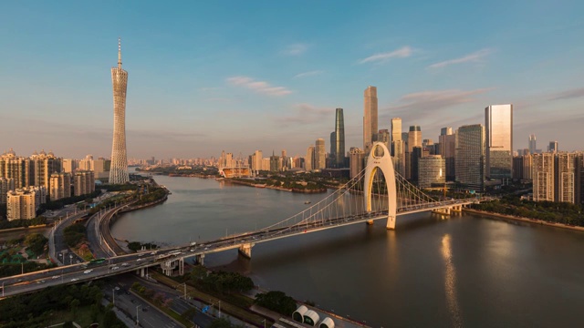 延时摄影记录猎德大桥与珠江及其两岸广州塔、珠江新城的早晨视频素材