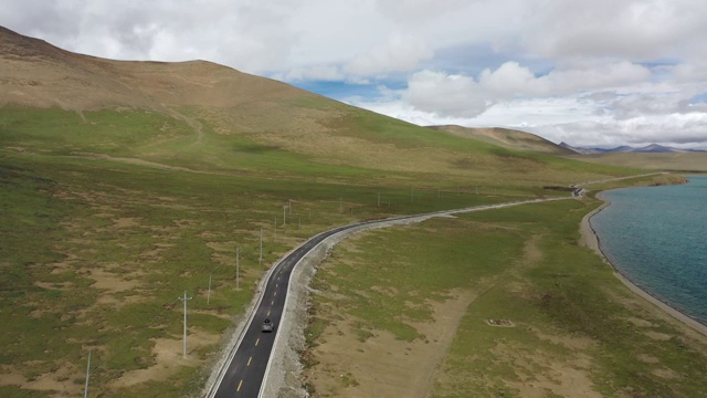 西藏山南普莫雍错环湖公路自驾游旅行风光视频素材