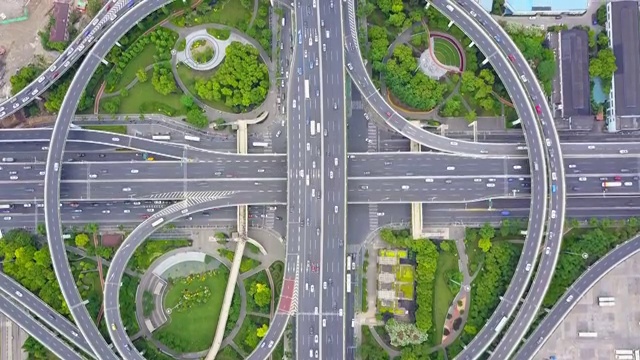 航拍视角下的上海中环共和新路立交桥俯拍4K高清视频视频素材