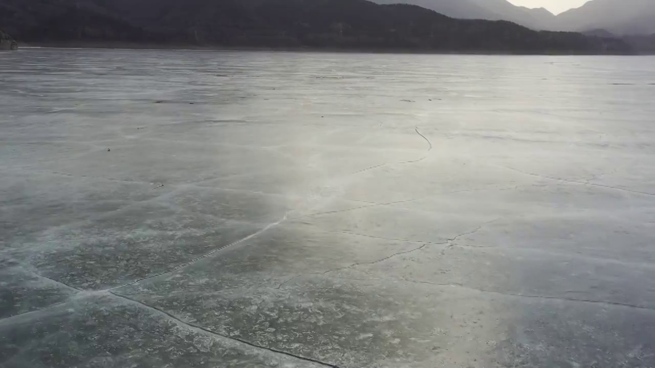 航拍冬季北京延庆白河堡水库大坝结冰视频购买