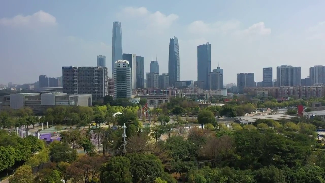 广东省东莞市中心广场和新地标民盈国贸中心航拍视频素材