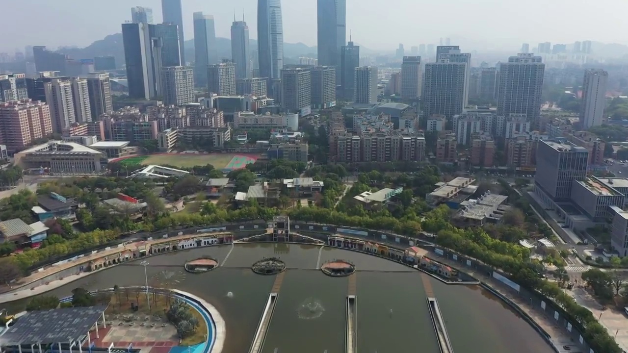 广东省东莞市中心广场和新地标民盈国贸中心航拍视频素材