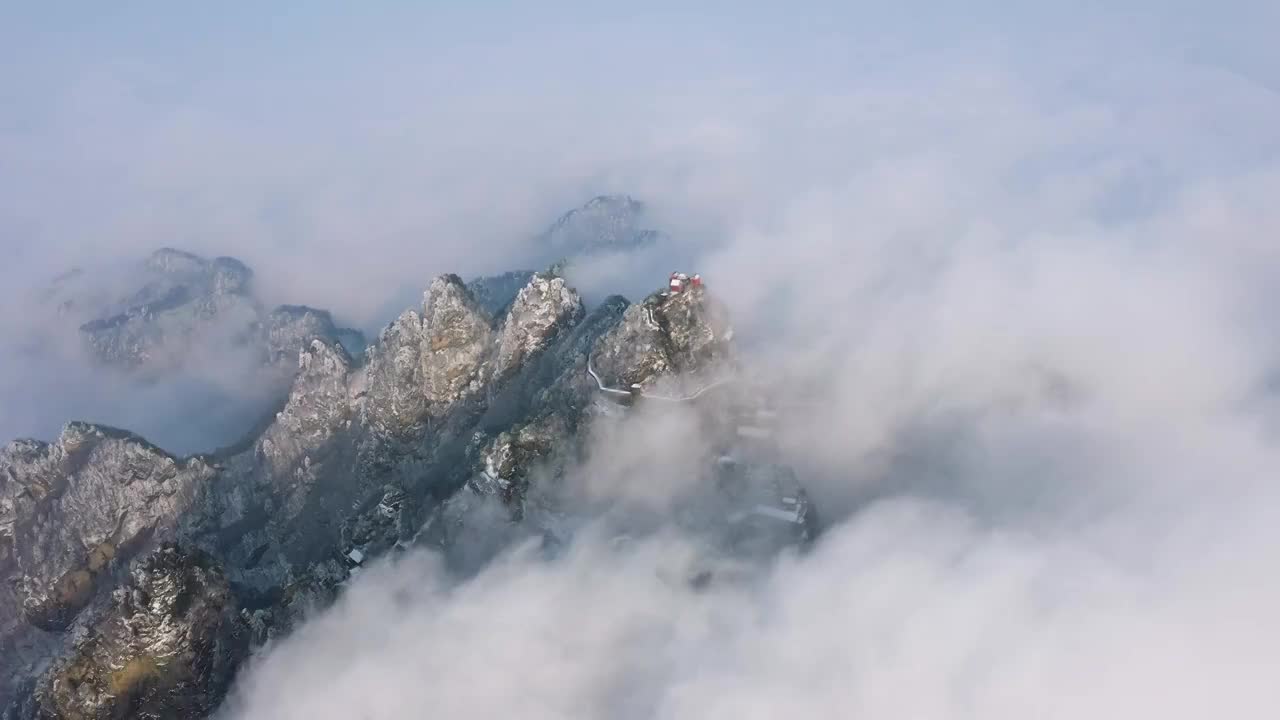 湖北十堰武当山雪景云海视频素材