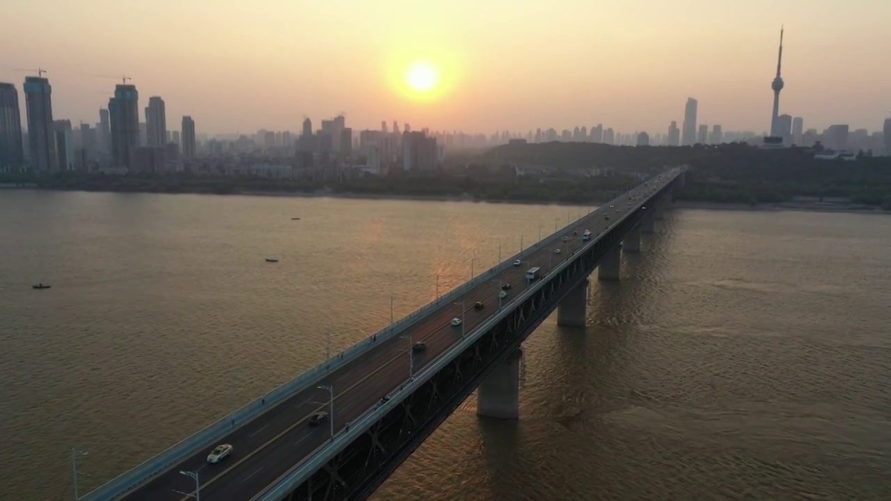 湖北省武汉市武汉长江大桥城市交通景观视频素材