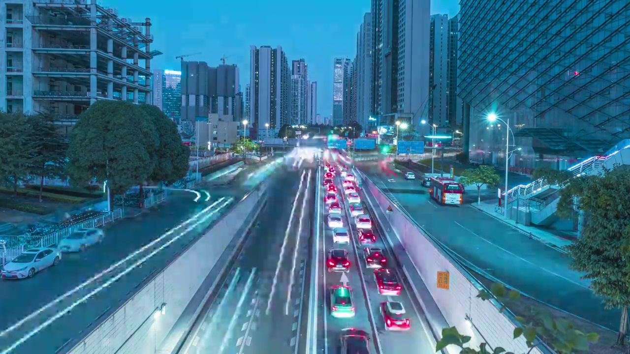 中国广州珠江新城金穗路车轨流光夜景延时摄影视频素材
