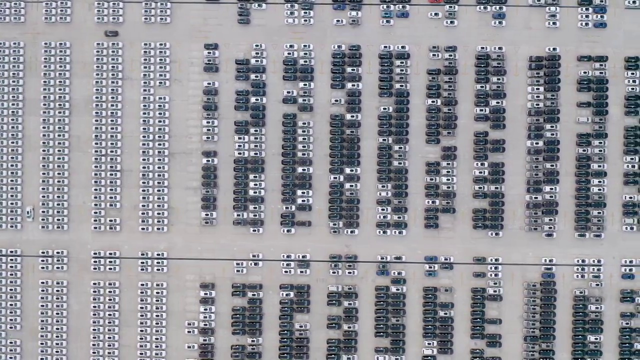 汽车工厂停车场航拍视频素材