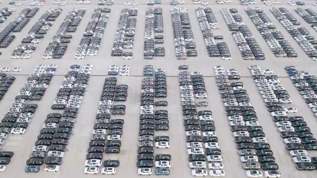 汽车工厂停车场航拍视频素材