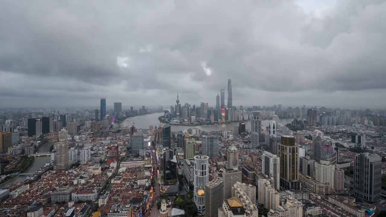 台风来临前的上海视频素材