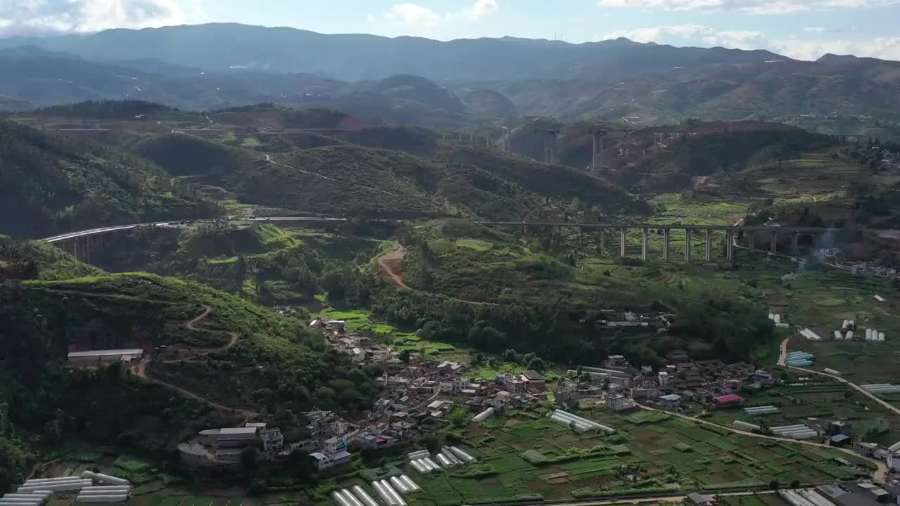 云南省红河州蒙自牛奶小镇航拍风光视频下载
