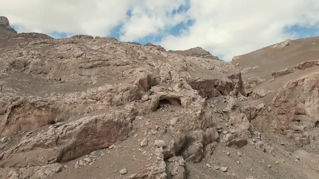 航拍西藏风光日喀则真桑悬空寺视频素材